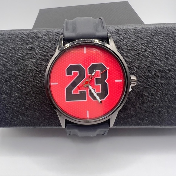 Men Watch Black and Red New No Tag - Picture 1 of 4